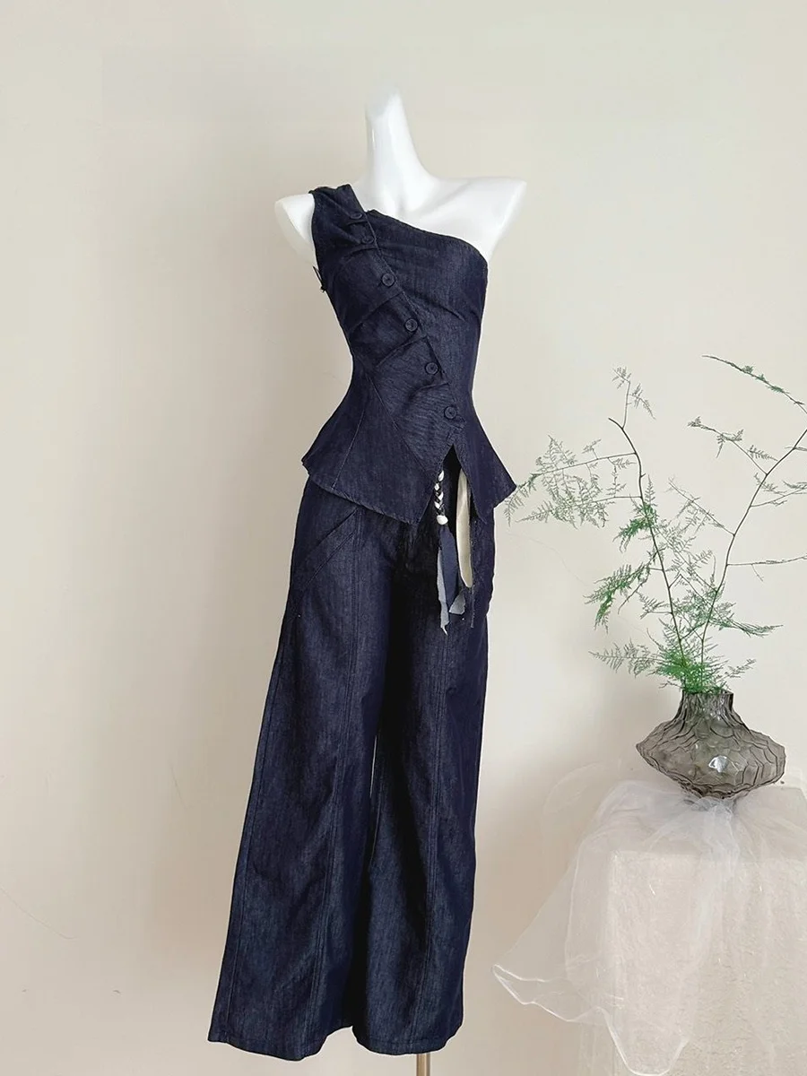 Fashionable Luckyman Nise Old Street Slant Shoulder Denim Skirt Vest High Waist Wide Leg Pants Set Polyester Fiber 100%
Fashionable Luckyman Nise Old Street Slant Shoulder Denim Skirt Vest High Waist Wide Leg Pants Set Polyester Fiber 100%