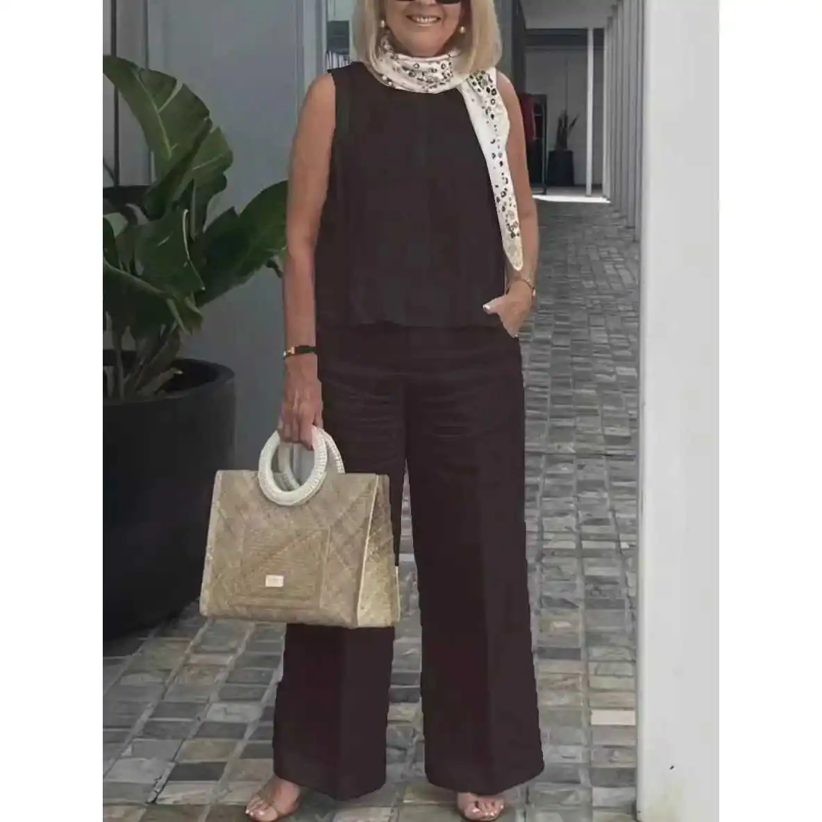 Женские удобные комплекты из двух предметов из хлопка и льна, модная одежда, шикарная футболка 2024, зимняя коллекция для среднего возраста...
Женские удобные комплекты из двух предметов из хлопка и льна, модная одежда, шикарная футболка 2024, зимняя коллекция для среднего возраста...