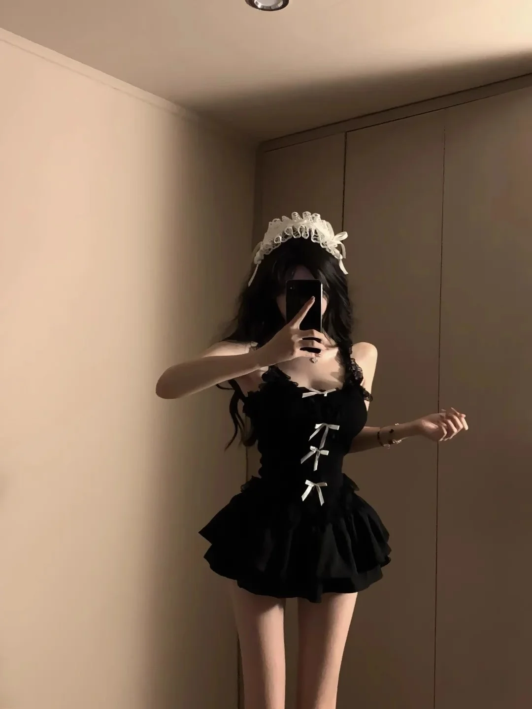 Sexy Spicy Girl Retro Black Bowknot Sleeveless Vest Top Summer Pure Desire Puffy Cake Short Skirt Two Piece Set Women's Fashion
Sexy Spicy Girl Retro Black Bowknot Sleeveless Vest Top Summer Pure Desire Puffy Cake Short Skirt Two Piece Set Women's Fashion