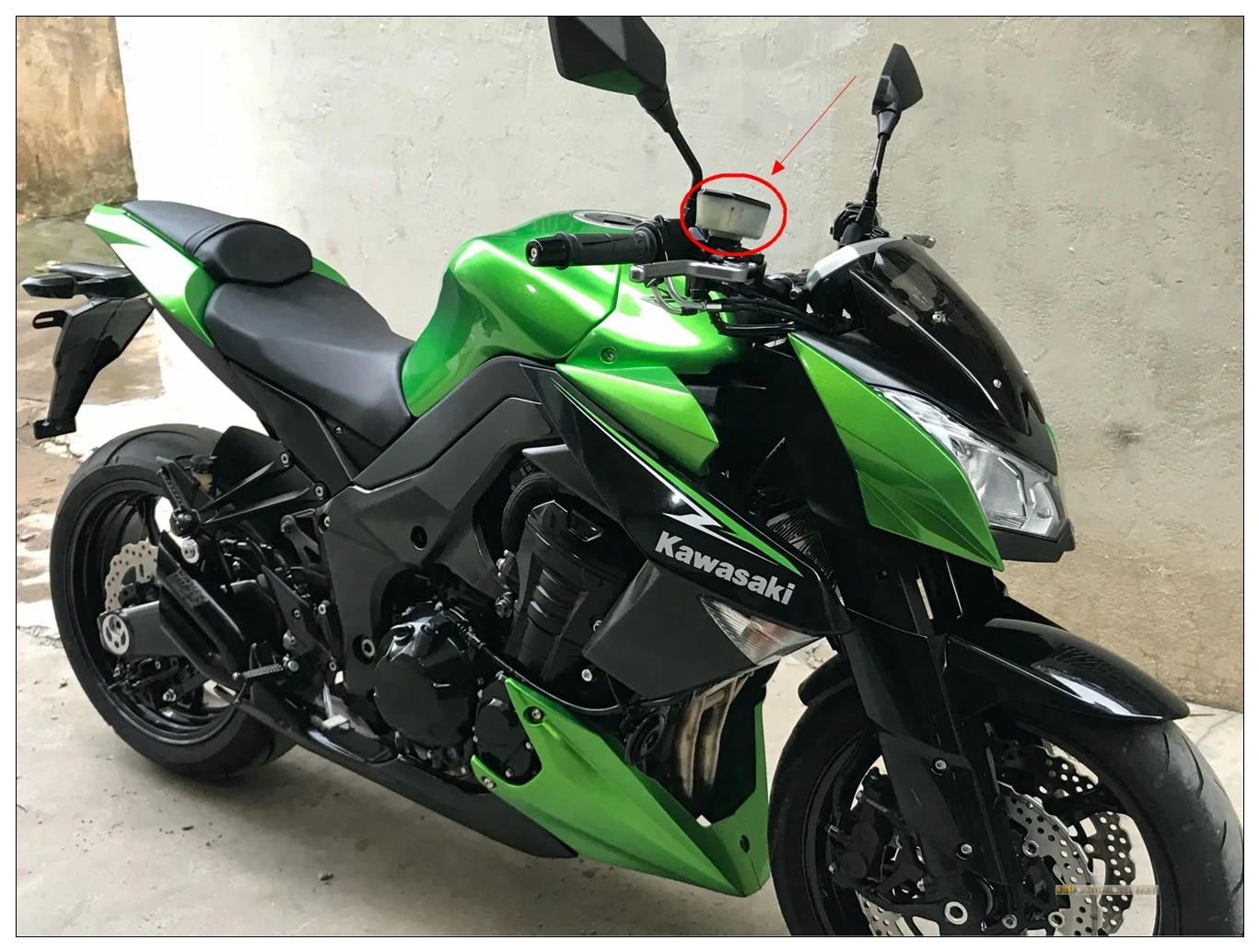 Applicable to Kawasaki Z1000 from 2010 to 2013, upper brake pump oil cup/upper brake oil pot
Applicable to Kawasaki Z1000 from 2010 to 2013, upper brake pump oil cup/upper brake oil pot