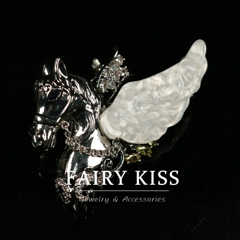 Брошь с крутым дизайном в виде лошади, персонализированная, с инкрустацией цирконами, металлическая, значки, металлические аксессуары для одежды
Брошь с крутым дизайном в виде лошади, персонализированная, с инкрустацией цирконами, металлическая, значки, металлические аксессуары для одежды