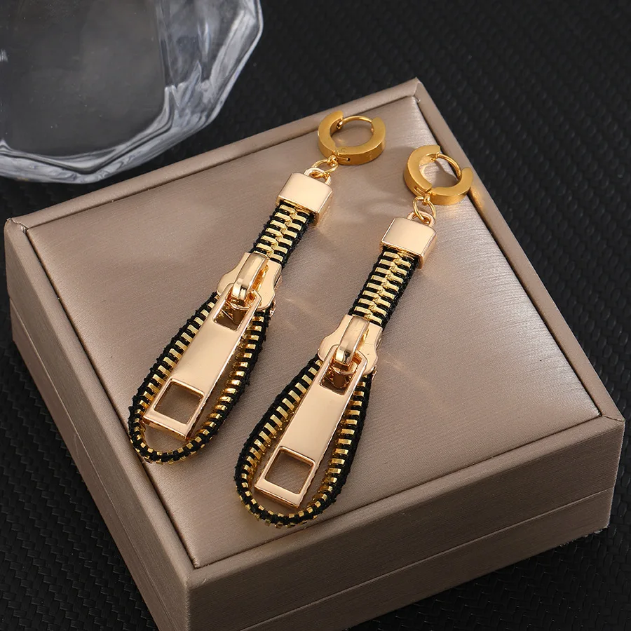 Creative Choker Zipper Necklace Titanium Steel Hip-hop Pull-able Zipper Sweater Chain Punk Trendy Clavicle Necklace Couple
Creative Choker Zipper Necklace Titanium Steel Hip-hop Pull-able Zipper Sweater Chain Punk Trendy Clavicle Necklace Couple