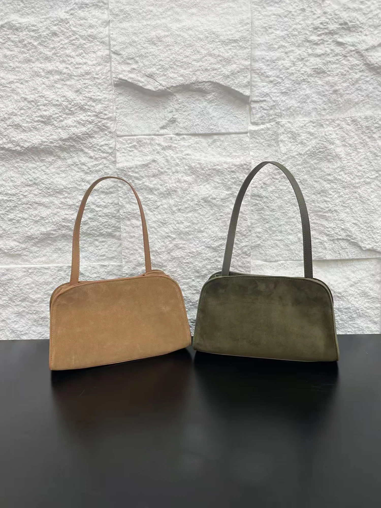 Матовая кожаная французская сумка для хлеба, натуральная кожа, сумка для подмышек, большая сумка, женская сумка через плечо, модная
Матовая кожаная французская сумка для хлеба, натуральная кожа, сумка для подмышек, большая сумка, женская сумка через плечо, модная