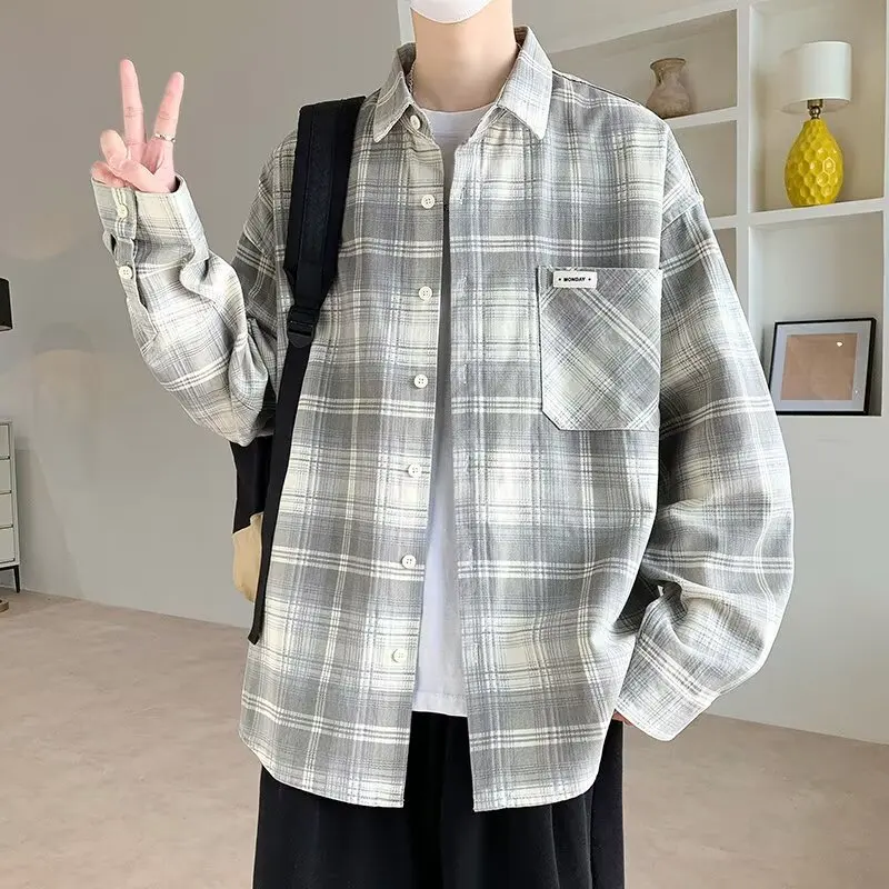 Рубашка с длинными рукавами, мужская весенняя повседневная свободная клетчатая рубашка, мужская куртка с лацканами, красивая куртка с рюшами
Рубашка с длинными рукавами, мужская весенняя повседневная свободная клетчатая рубашка, мужская куртка с лацканами, красивая куртка с рюшами