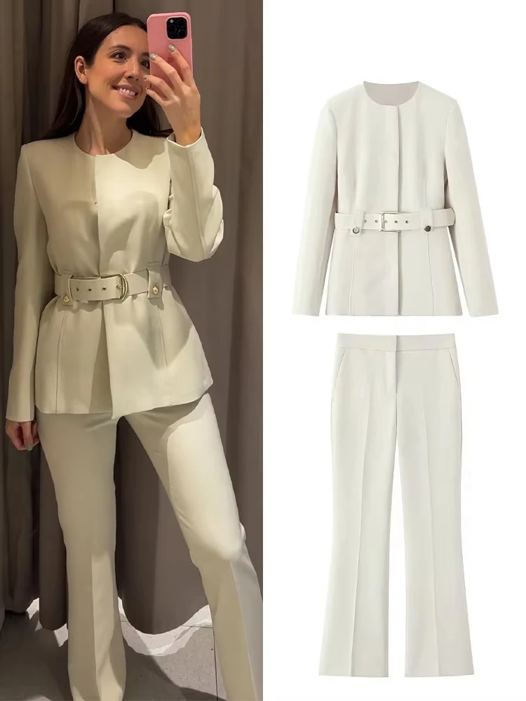 HH Women Fashion Versatile Long Sleeve Button With Belt Solid Suit Jacket+Pockets Zipper High Waist Slim Pants 2-Piece Set 
HH Women Fashion Versatile Long Sleeve Button With Belt Solid Suit Jacket+Pockets Zipper High Waist Slim Pants 2-Piece Set