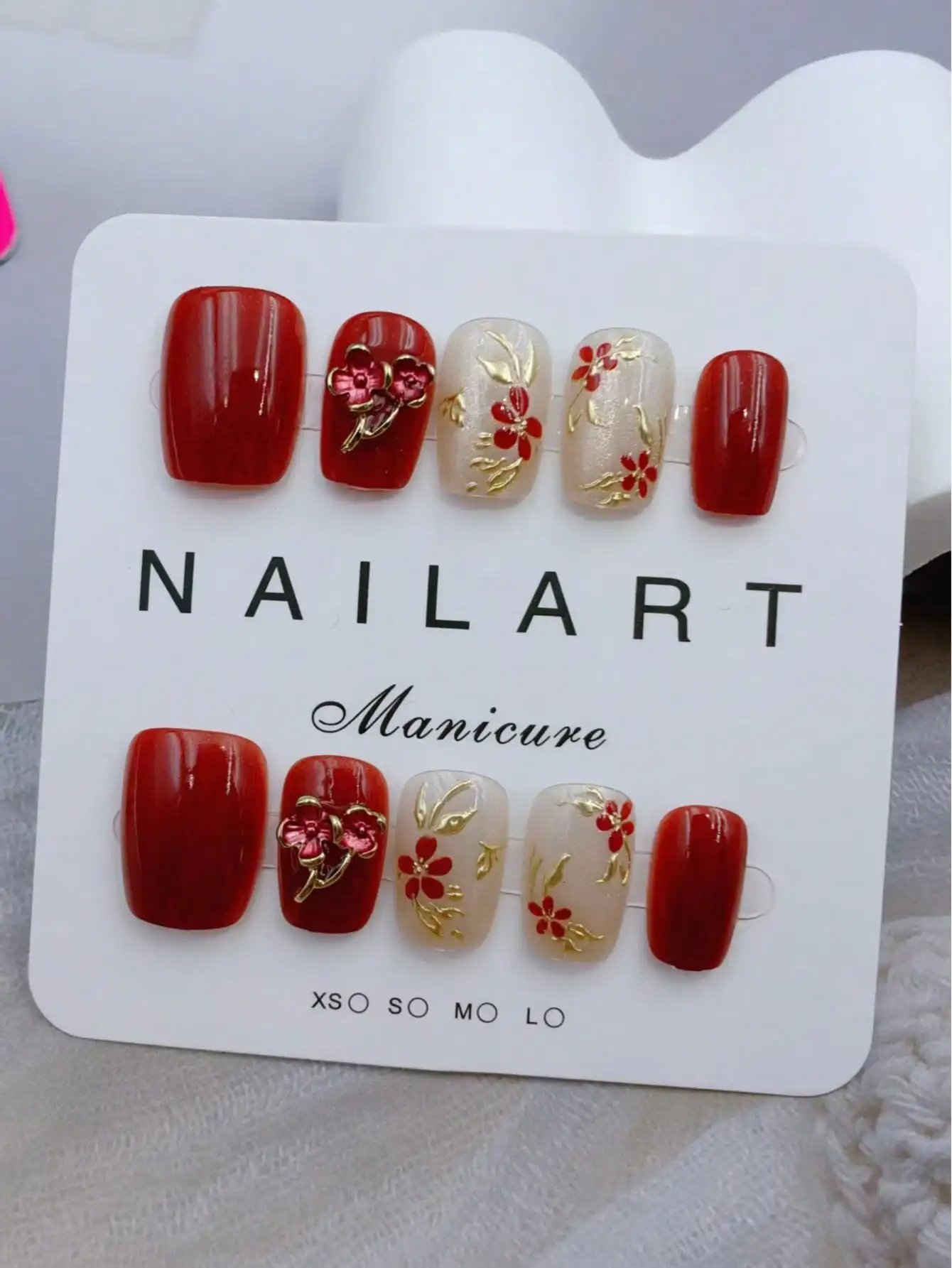 10pcs Handmade Nail Stickers, Red Short Trapezoidal Shape, Fragrance Style, French Manicure, Press-On Nails, Suitable For New Year, Valentine's Day, UV Lamp Manicure, Summer, Daily Wear, Elegant Design, High-End French Style, Gel Polish, Glitter, Cat Eye
10pcs Handmade Nail Stickers, Red Short Trapezoidal Shape, Fragrance Style, French Manicure, Press-On Nails, Suitable For New Year, Valentine's Day, UV Lamp Manicure, Summer, Daily Wear, Elegant Design, High-End French Style, Gel Polish, Glitter, Cat Eye