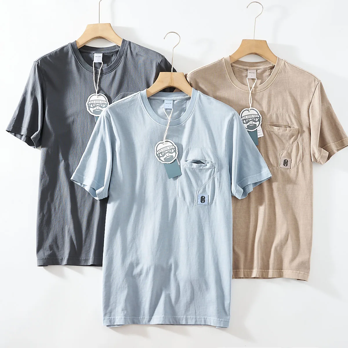 2025 Summer American Retro Short Sleeve O-neck Pitch Embroidery T-shirt Men's Simple 100% Cotton Washed Old Casual Pocket Tops
2025 Summer American Retro Short Sleeve O-neck Pitch Embroidery T-shirt Men's Simple 100% Cotton Washed Old Casual Pocket Tops