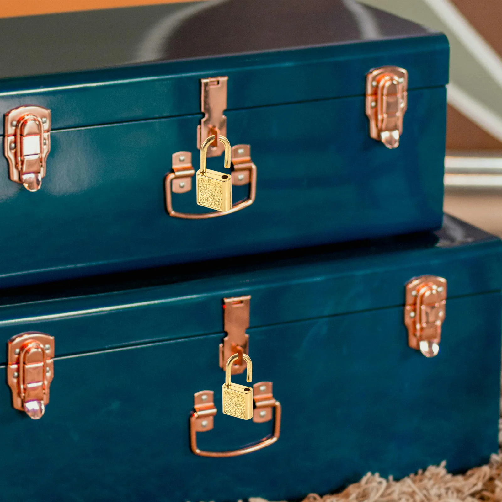 10Sets Vintage Lock Key Set: Mini Metal Padlock for Chests Diaries Cases Lockable Organizer Cute Decorative Function
10Sets Vintage Lock Key Set: Mini Metal Padlock for Chests Diaries Cases Lockable Organizer Cute Decorative Function