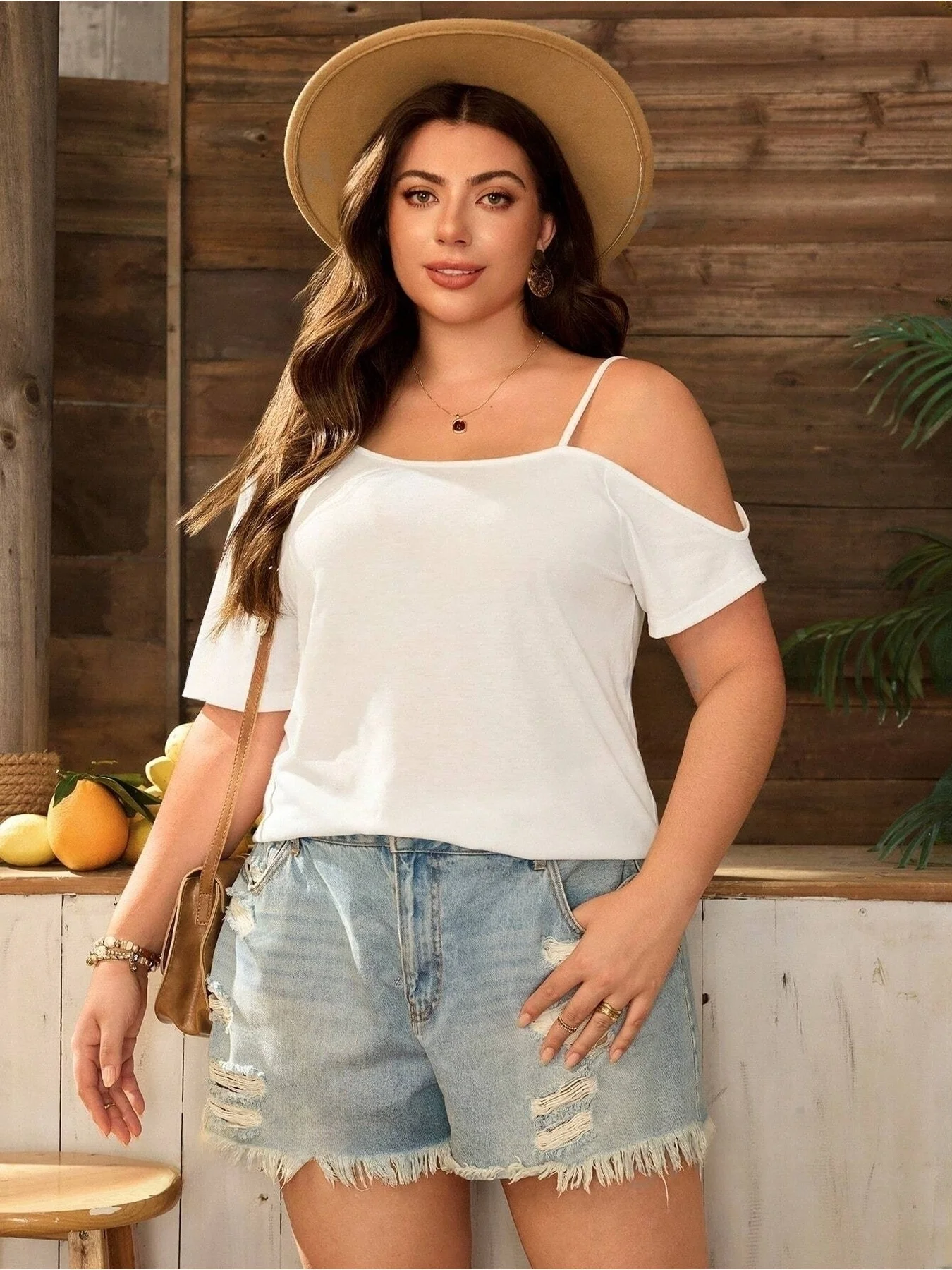 Casual and versatile off shoulder camisole short sleeved T-shirt in large size, loose and slimming, one neck top, base shirt
Casual and versatile off shoulder camisole short sleeved T-shirt in large size, loose and slimming, one neck top, base shirt