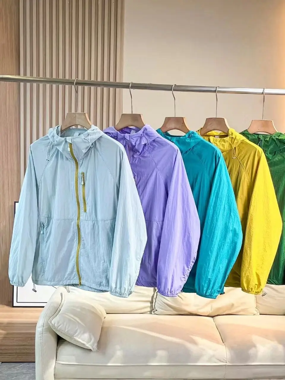 Outdoor Ice Silk Hat UV Protection Light Weight Breathable Men's Jacket Standard Fit Long Sleeve Zipper Closure Nylon Fabric
Outdoor Ice Silk Hat UV Protection Light Weight Breathable Men's Jacket Standard Fit Long Sleeve Zipper Closure Nylon Fabric