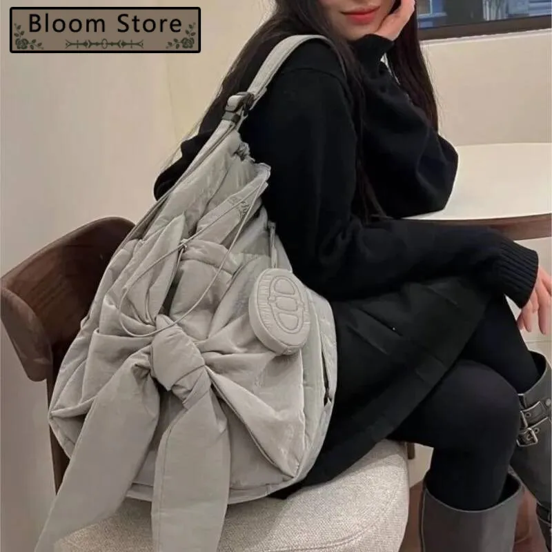 Bloom Hot Girls Nylon Grey Handbag Y2k Women Retro Bow Large Capacity Casual Backpack Female Sweet Cool Backapcks Aesthetic
Bloom Hot Girls Nylon Grey Handbag Y2k Women Retro Bow Large Capacity Casual Backpack Female Sweet Cool Backapcks Aesthetic