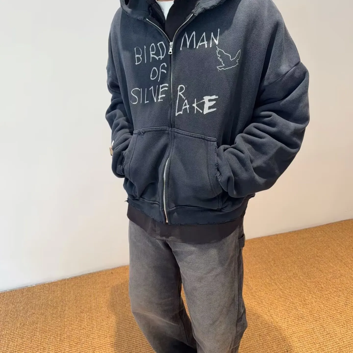 Retro American Graffiti Washed out Zipper Hoodie Glitter Sweatshirt Men's Organic Cotton Warm Non-Shrinking Hooded Sweatshirt
Retro American Graffiti Washed out Zipper Hoodie Glitter Sweatshirt Men's Organic Cotton Warm Non-Shrinking Hooded Sweatshirt