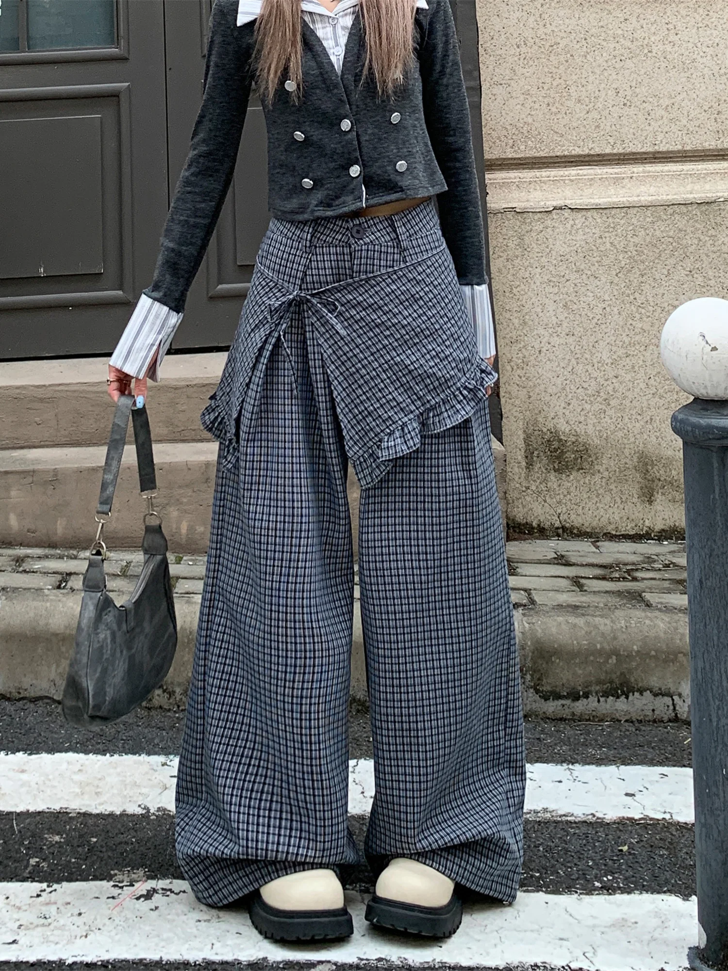 Cool Korean Style Plaid Loose Straight Leg Pants Women's Thin Casual Trousers Asymmetrical Design Comfortable Cotton Blend
Cool Korean Style Plaid Loose Straight Leg Pants Women's Thin Casual Trousers Asymmetrical Design Comfortable Cotton Blend