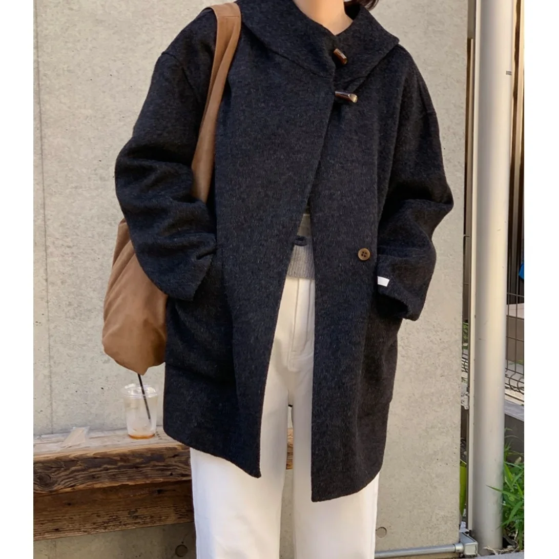 Chic Women's Loose Knitwear Coat Casual College Sle Winter Faionable All-Match Corner Buttoned Hooded Top
Chic Women's Loose Knitwear Coat Casual College Sle Winter Faionable All-Match Corner Buttoned Hooded Top