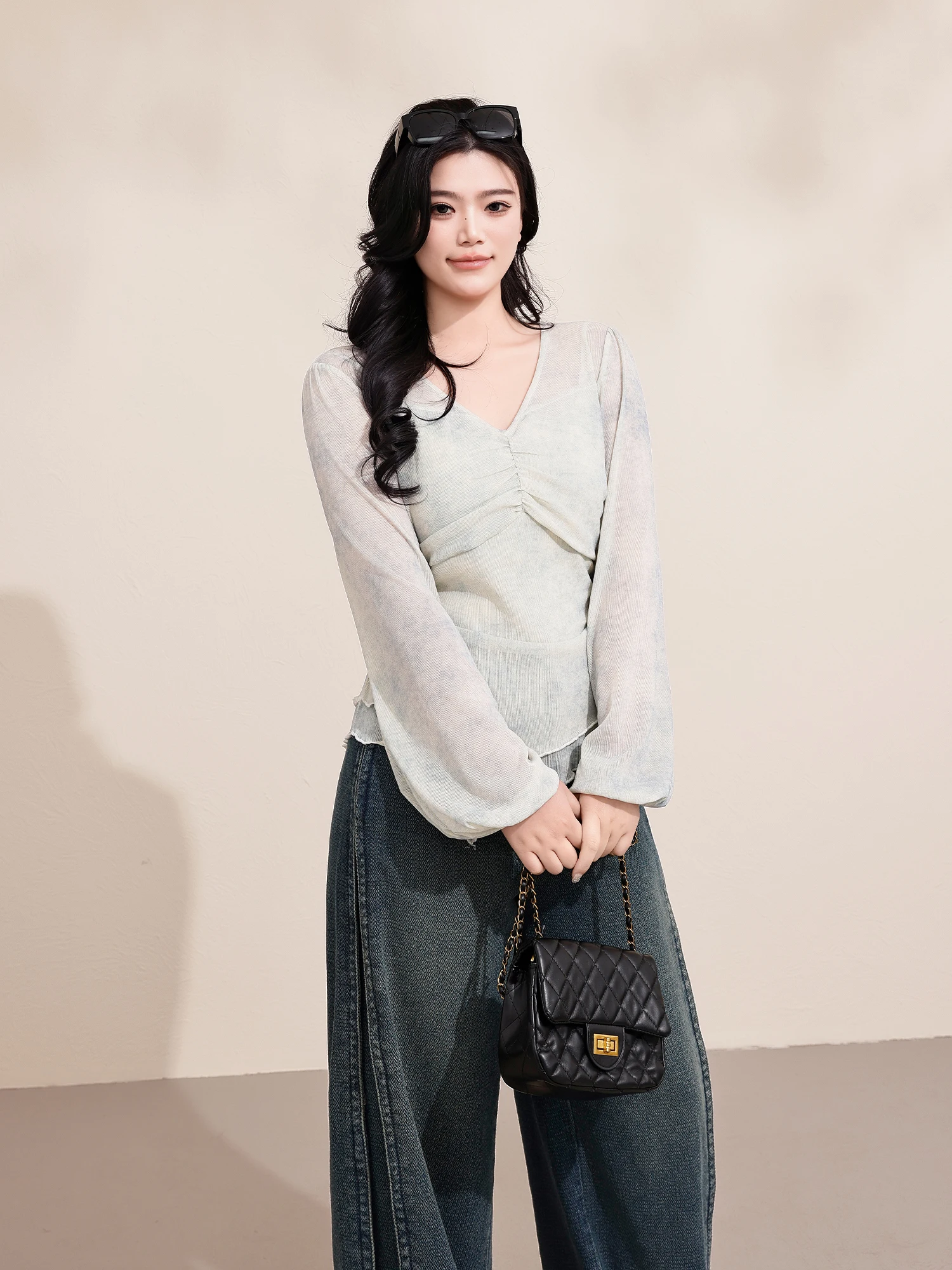 Корейская женская футболка больших размеров с V-образным вырезом, длинными рукавами, эффектом тай-дай и сборками на талии, универсальная модель для весны
Корейская женская футболка больших размеров с V-образным вырезом, длинными рукавами, эффектом тай-дай и сборками на талии, универсальная модель для весны