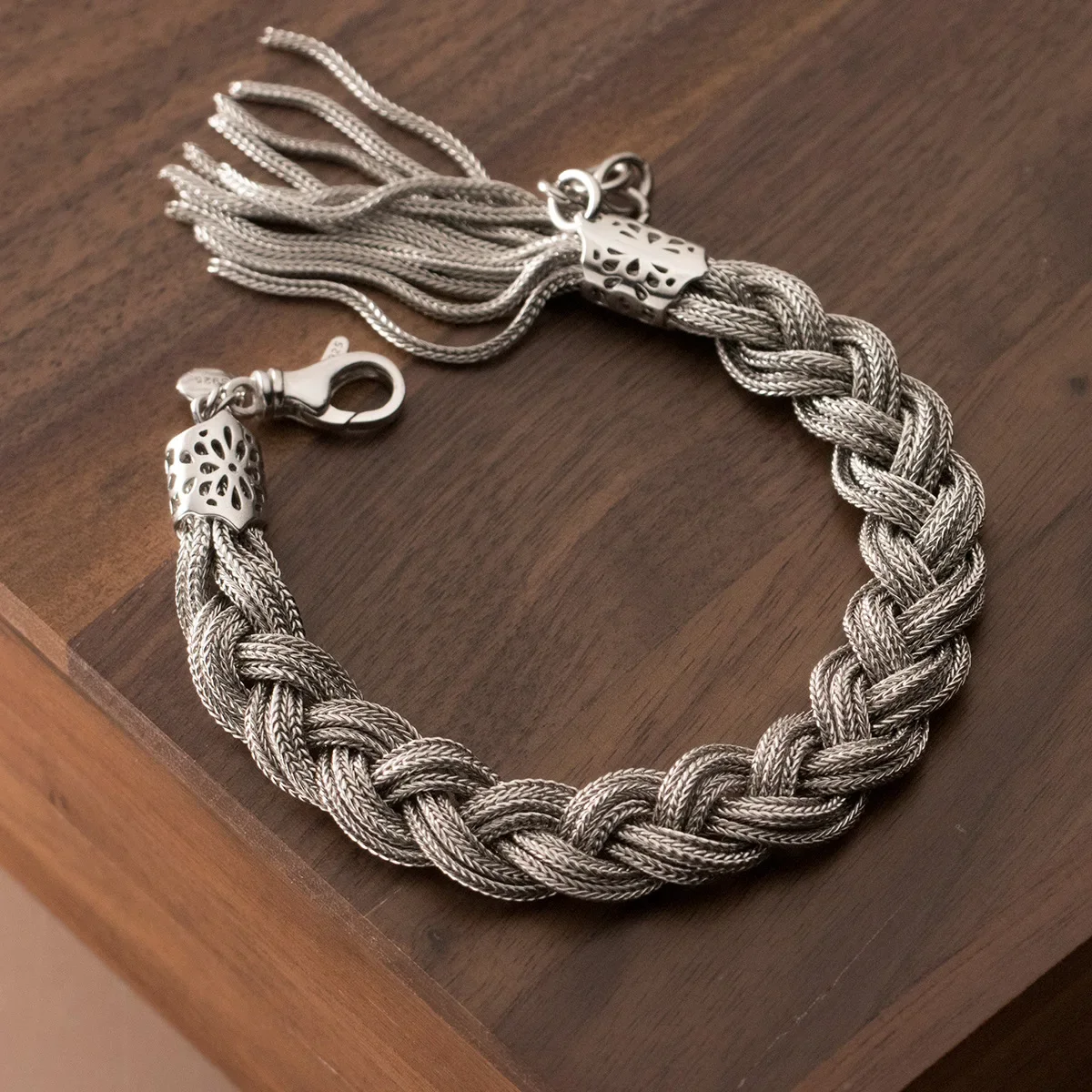 S925 Sterling Silver Hand Woven Twist-chain Bracelets for Women and Men Vintage and Luxury Trendy Fine Jewelry Gifts
S925 Sterling Silver Hand Woven Twist-chain Bracelets for Women and Men Vintage and Luxury Trendy Fine Jewelry Gifts