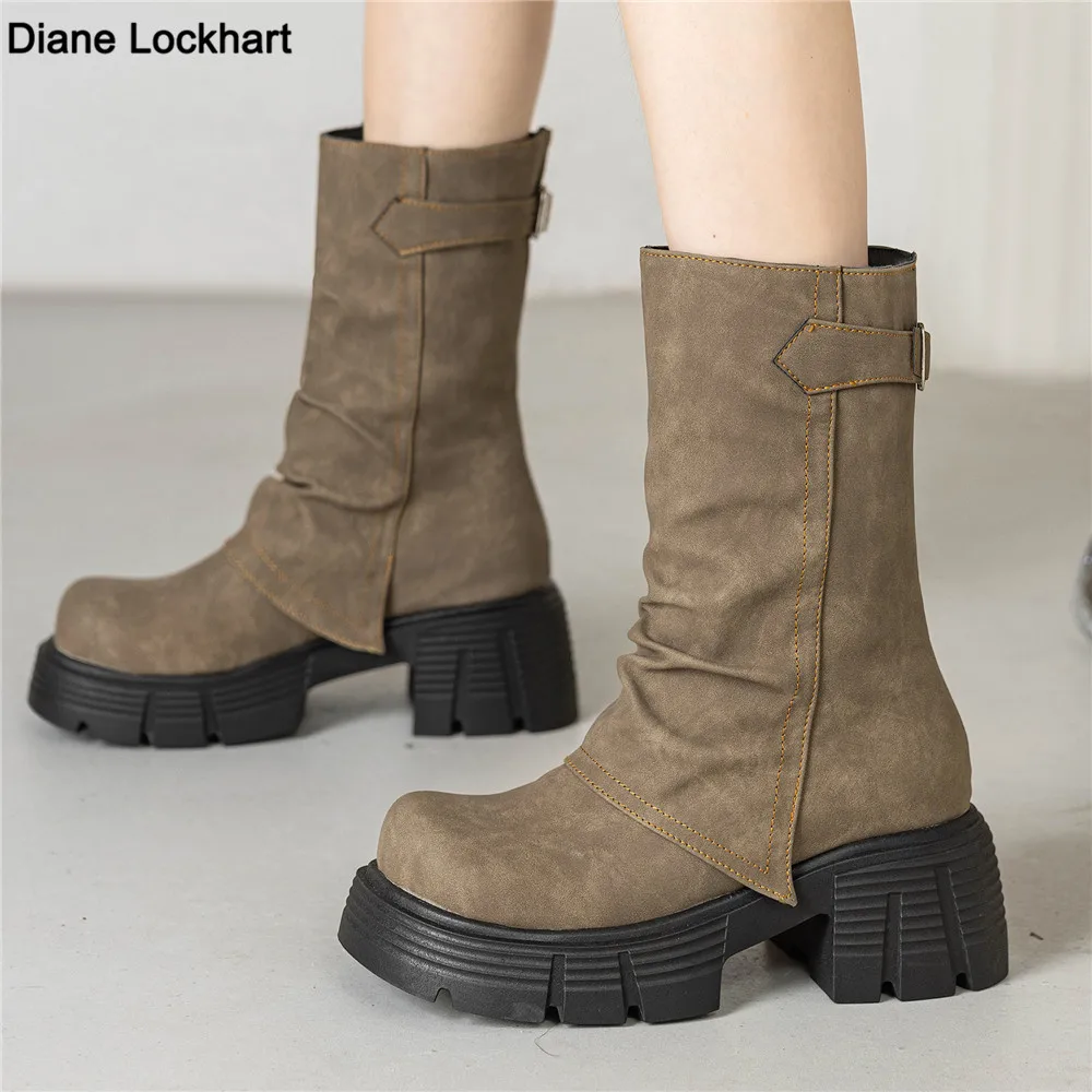 Новые женские осенне-зимние сапоги до середины икры со складками на толстом высоком каблуке и модные винтажные уличные ботинки средней длины на толстой подошве
Новые женские осенне-зимние сапоги до середины икры со складками на толстом высоком каблуке и модные винтажные уличные ботинки средней длины на толстой подошве