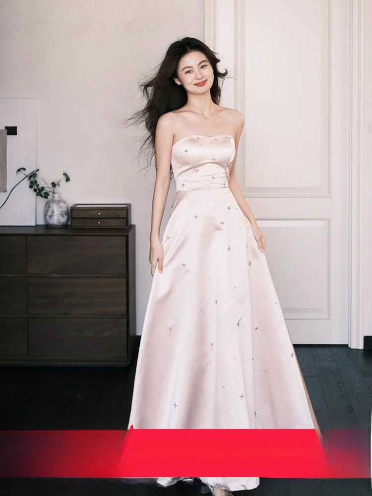 Длинное свадебное платье Ele для женщин, с открытыми плечами, бальное платье для помолвки, с завышенной талией, А-силуэт, из полиэфирного волокна
Длинное свадебное платье Ele для женщин, с открытыми плечами, бальное платье для помолвки, с завышенной талией, А-силуэт, из полиэфирного волокна