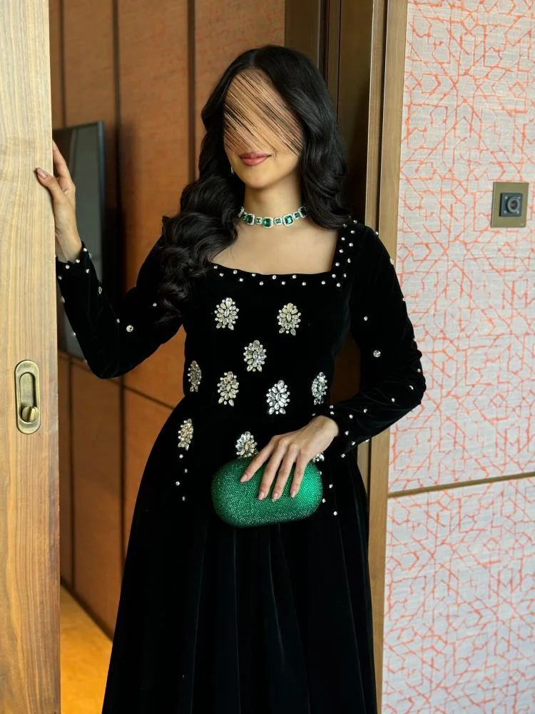 Customized Saudi Women Evening Dresses Floor Length Sheer Stain Ladies Party Dresses Beading Crystals Sleevesless Prom Dresses
Customized Saudi Women Evening Dresses Floor Length Sheer Stain Ladies Party Dresses Beading Crystals Sleevesless Prom Dresses