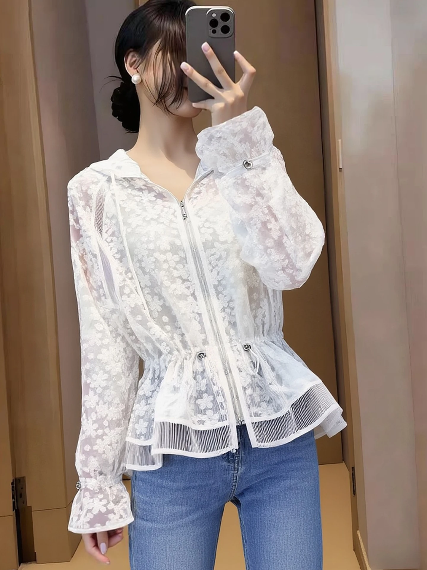 Модная женская шелковая кофта с капюшоном на молнии, свободного кроя, с длинными рукавами, европейский дизайн, весенняя коллекция, с эффектом похудения
Модная женская шелковая кофта с капюшоном на молнии, свободного кроя, с длинными рукавами, европейский дизайн, весенняя коллекция, с эффектом похудения