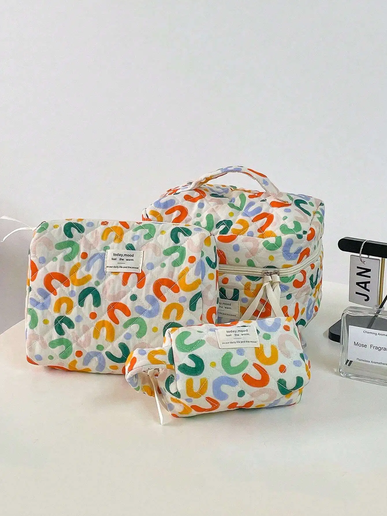 3pcs Colorful Quilted Makeup Bag Bag Cute Girl Student Portable Makeup Brush Hand Holding Bag Portable Makeup Bag Travel Travel
3pcs Colorful Quilted Makeup Bag Bag Cute Girl Student Portable Makeup Brush Hand Holding Bag Portable Makeup Bag Travel Travel