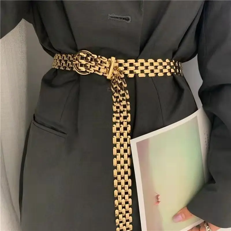 Metal belt versatile fashion European and American popular gold chain belt punk metal hollow decoration waist chain
Metal belt versatile fashion European and American popular gold chain belt punk metal hollow decoration waist chain
