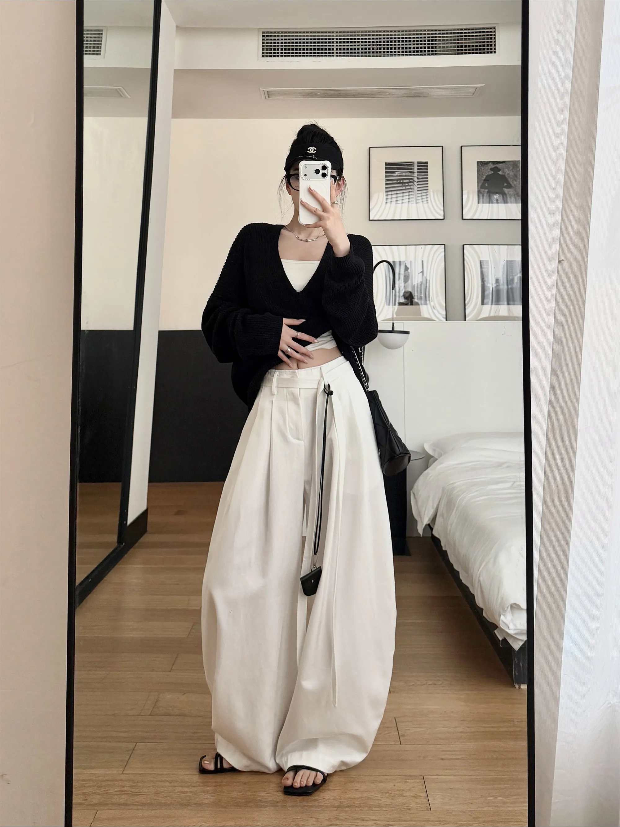 Spring Season Women's Wide Leg Pants Balloon Pants Loose Fit High Waist Zipper Closure Casual Style Pure Color
Spring Season Women's Wide Leg Pants Balloon Pants Loose Fit High Waist Zipper Closure Casual Style Pure Color