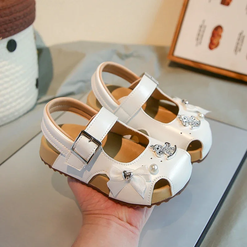 Fashion Cute Girl Hollow-out Sandals Summer New Dress Kids Bowknot Sandals Princess Versatile Children's School Sandals Causal
Fashion Cute Girl Hollow-out Sandals Summer New Dress Kids Bowknot Sandals Princess Versatile Children's School Sandals Causal