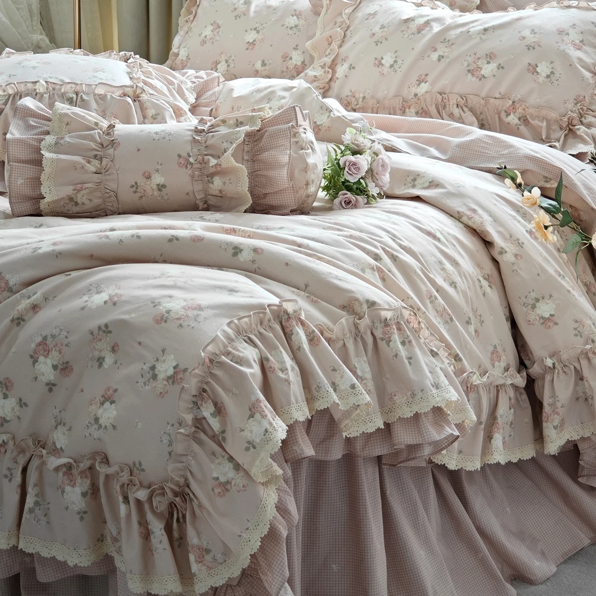 French Style Retro Rose Floral Garden Bedding Set Lace Cotton Duvet Cover Sets
French Style Retro Rose Floral Garden Bedding Set Lace Cotton Duvet Cover Sets