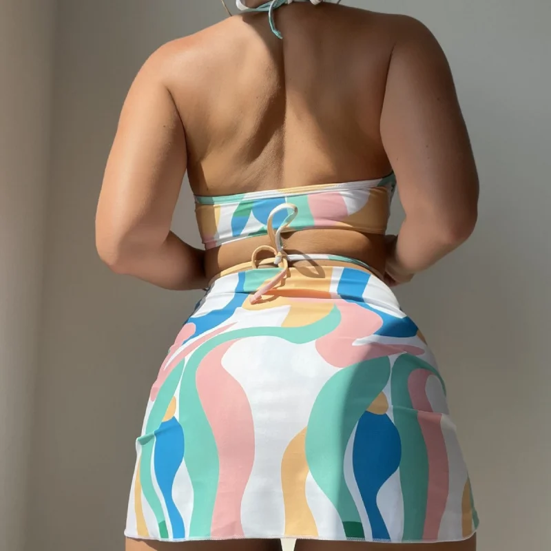 New Swimsuit Women Sexy Color Contrast Print Halter Neck Tie Bikini Three-Piece Set In Stock
New Swimsuit Women Sexy Color Contrast Print Halter Neck Tie Bikini Three-Piece Set In Stock