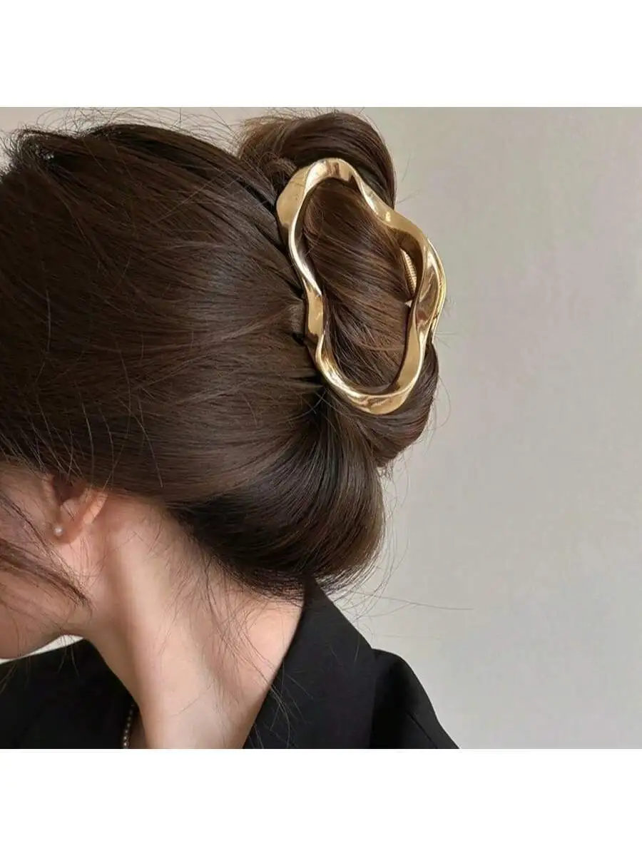Large Metal Claw Hair Clip For Bun Updo Women Hair Accessories Fashion Styling Tool
Large Metal Claw Hair Clip For Bun Updo Women Hair Accessories Fashion Styling Tool
