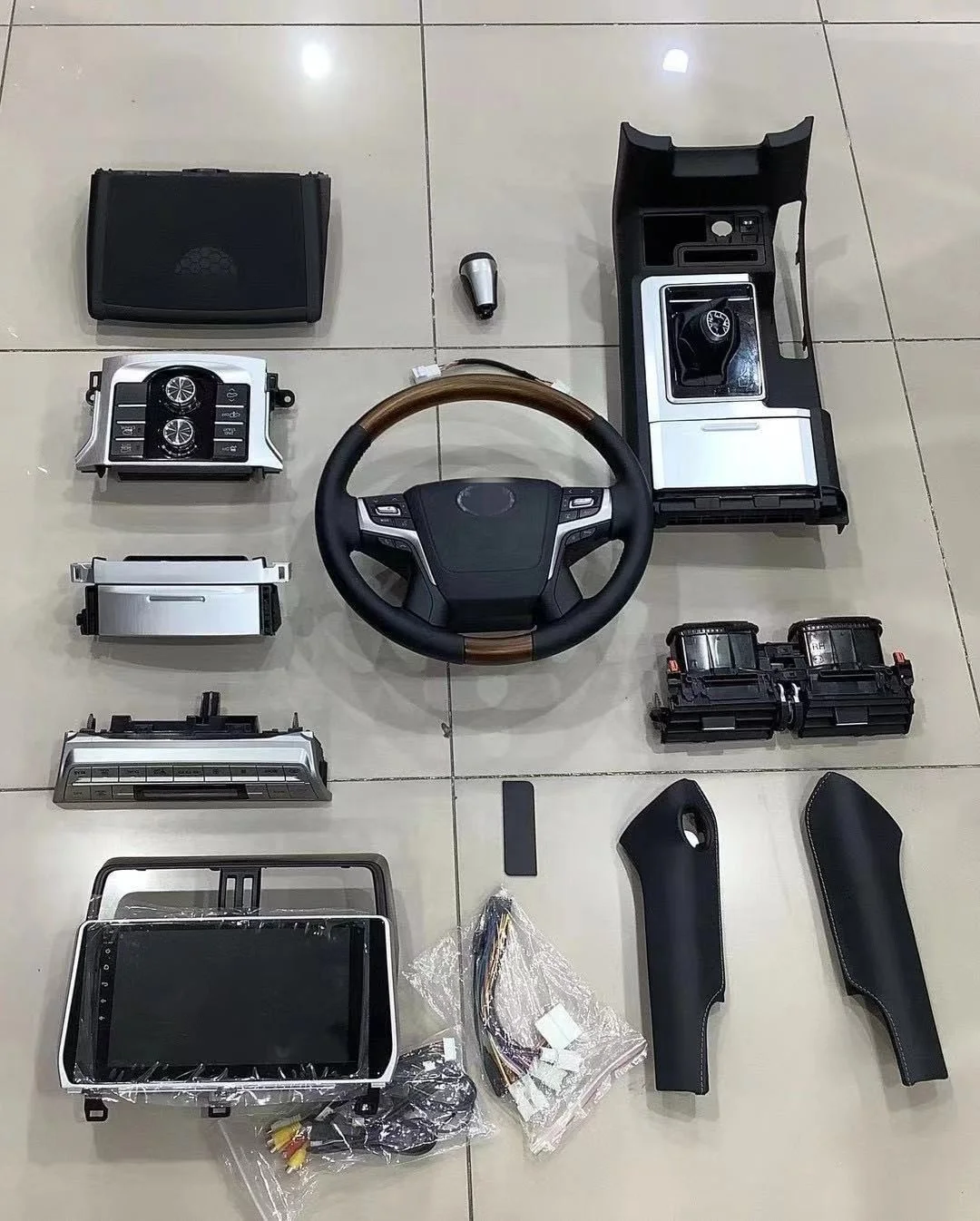 Комплект аксессуаров для салона автомобиля для Landcruiser Prado 2010-2017 Upgrade 2018 Fj150 Fzj150
Комплект аксессуаров для салона автомобиля для Landcruiser Prado 2010-2017 Upgrade 2018 Fj150 Fzj150