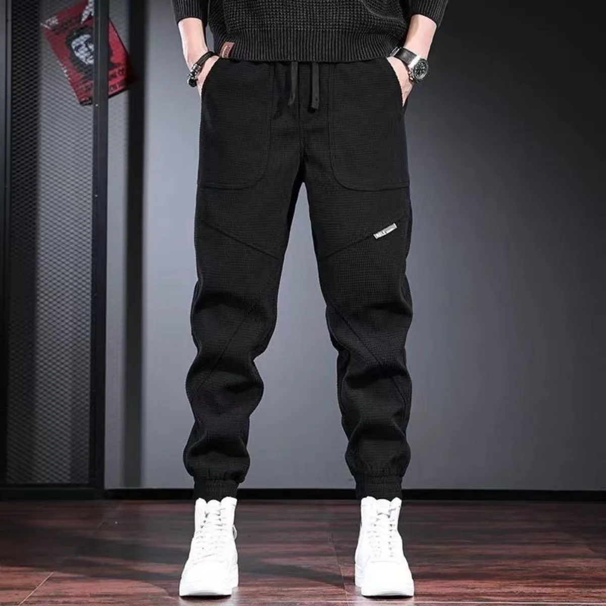 Men's Sports Pants Summer 2025 New Male Loose Fitting Leggings Casual Pants Fashion Pocket Drawstring Trousers Trend Fstyle
Men's Sports Pants Summer 2025 New Male Loose Fitting Leggings Casual Pants Fashion Pocket Drawstring Trousers Trend Fstyle
