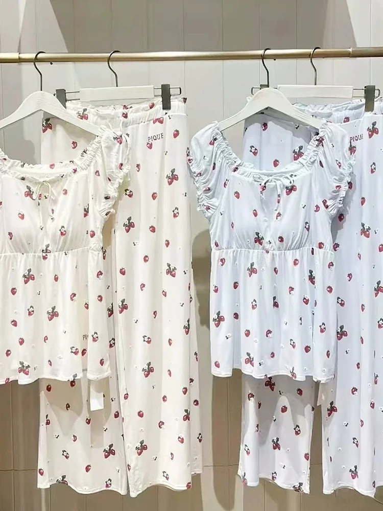 Sweet Soft Strawberry Print Sleepwear Set with Sleeveless Women's Home Clothes Padded Comfortable round Neck Long Pants
Sweet Soft Strawberry Print Sleepwear Set with Sleeveless Women's Home Clothes Padded Comfortable round Neck Long Pants