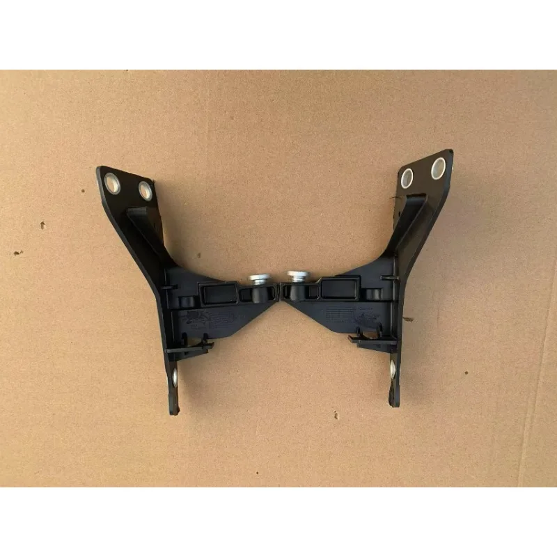 8E0805363, 8E0805364 Headlight Mounting Bracket Set for Audi A4 B8 2005-2008 8E0805363/364 ABS Front Lamp Holder
8E0805363, 8E0805364 Headlight Mounting Bracket Set for Audi A4 B8 2005-2008 8E0805363/364 ABS Front Lamp Holder