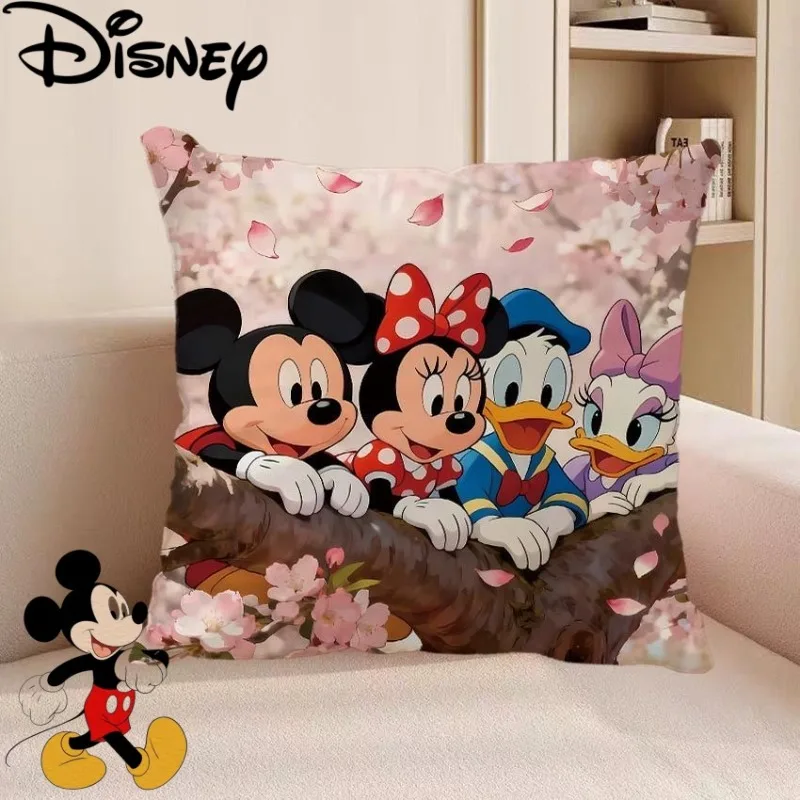 Мягкая подушка Disney с Микки и Минни, очень милая, новая, в стиле Ins, для кровати, дивана в гостиной и общежития
Мягкая подушка Disney с Микки и Минни, очень милая, новая, в стиле Ins, для кровати, дивана в гостиной и общежития