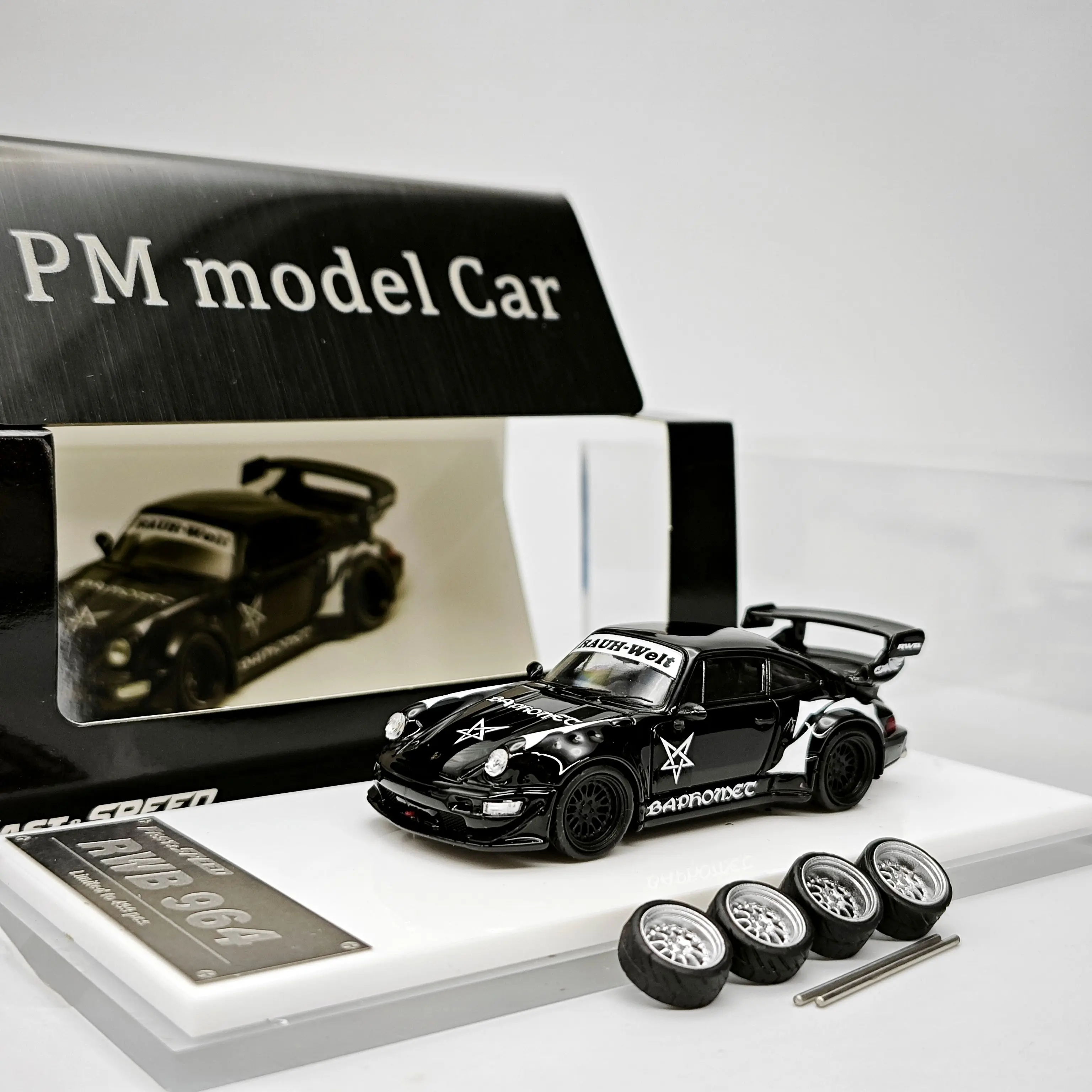 Коллекционная модель автомобиля FS 1:64 RWB 964 Fast Speed Widebody, модифицированная, из литого металла, для декора и подарка
Коллекционная модель автомобиля FS 1:64 RWB 964 Fast Speed Widebody, модифицированная, из литого металла, для декора и подарка