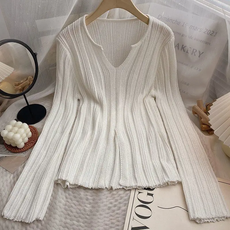 Vertical Texture Long-sleeved Sweater for Women 20225 Spring and Autumn Korean Style Loose and Versatile and Pullover Base Shirt
Vertical Texture Long-sleeved Sweater for Women 20225 Spring and Autumn Korean Style Loose and Versatile and Pullover Base Shirt