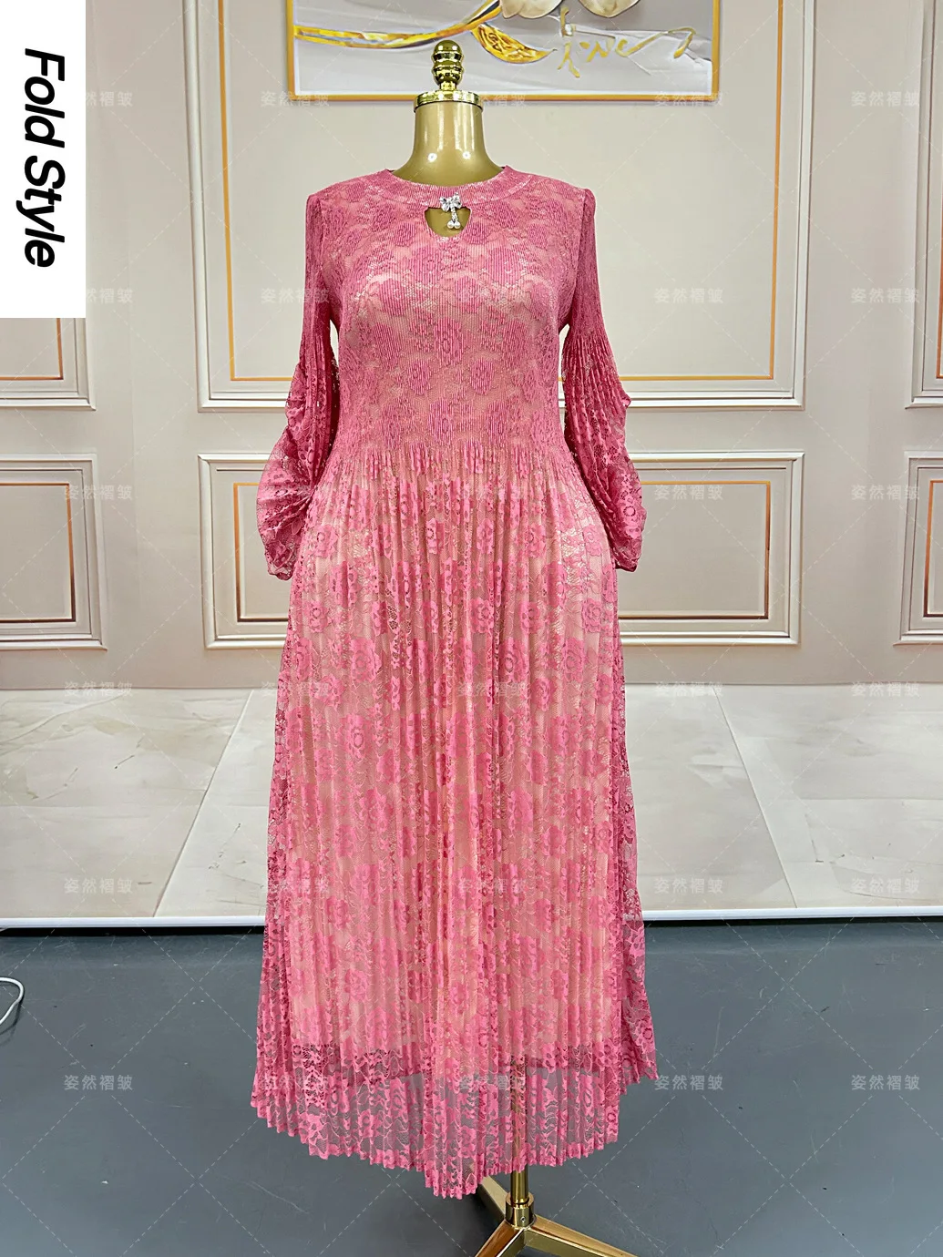 2026 Miyake New Loose Women's Temperament Dress Skinny Bow Heavy Industry Pleated Lace High-end Dress
2026 Miyake New Loose Women's Temperament Dress Skinny Bow Heavy Industry Pleated Lace High-end Dress