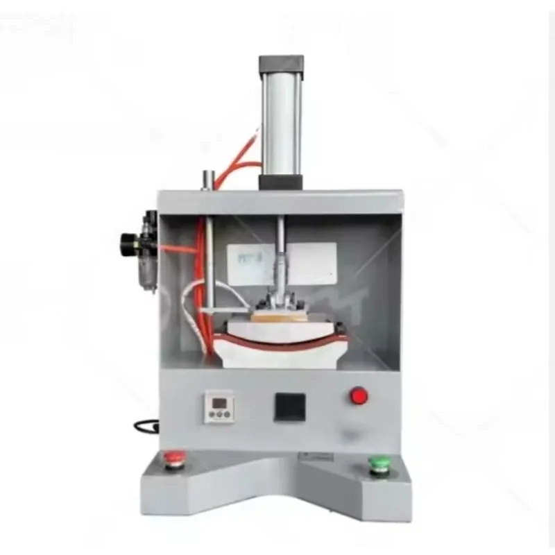 Small footwear softening leather upper tile head equipment with motor as the core component Wet steam engine
Small footwear softening leather upper tile head equipment with motor as the core component Wet steam engine