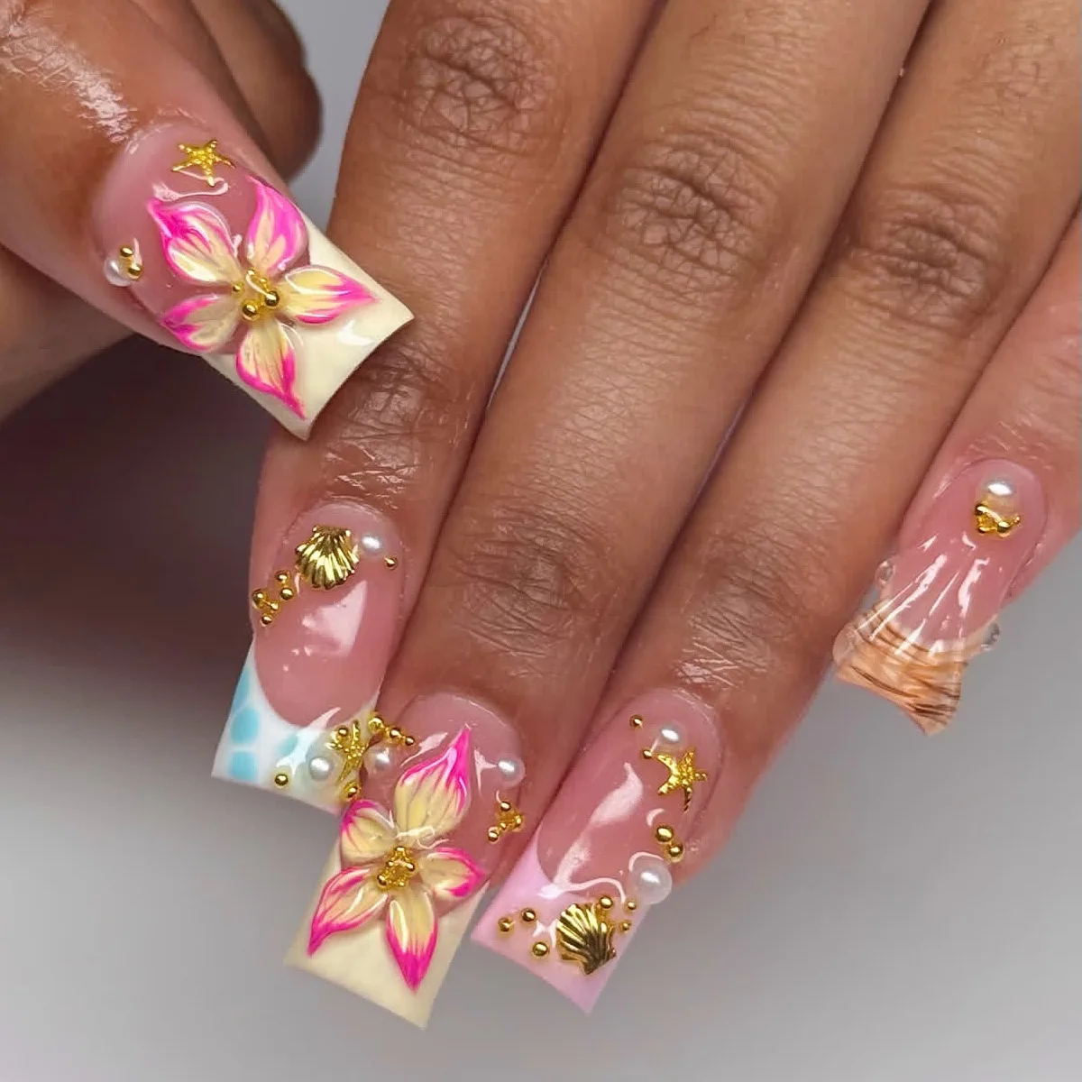 24Pcs Mid-length Square Head Full Cover Fake Nails French 3D Flower Starfish Press on False Nails Pearl Detachable Manicure Tips
24Pcs Mid-length Square Head Full Cover Fake Nails French 3D Flower Starfish Press on False Nails Pearl Detachable Manicure Tips