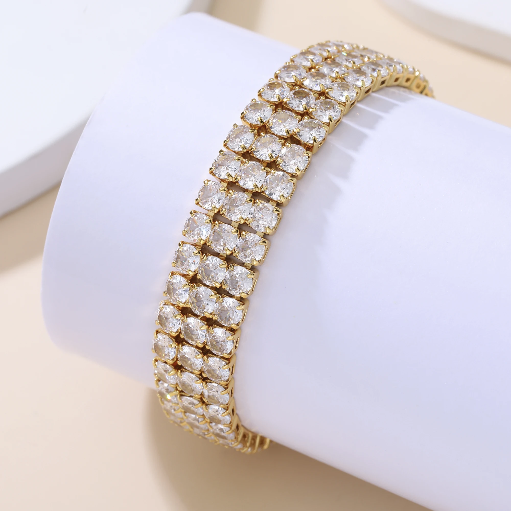 Bling Zircons Cubic Zirconia Luxury Round Tennis Bracelet for Women Gold Plated Wedding Bridal Party Jewelry Gift
Bling Zircons Cubic Zirconia Luxury Round Tennis Bracelet for Women Gold Plated Wedding Bridal Party Jewelry Gift