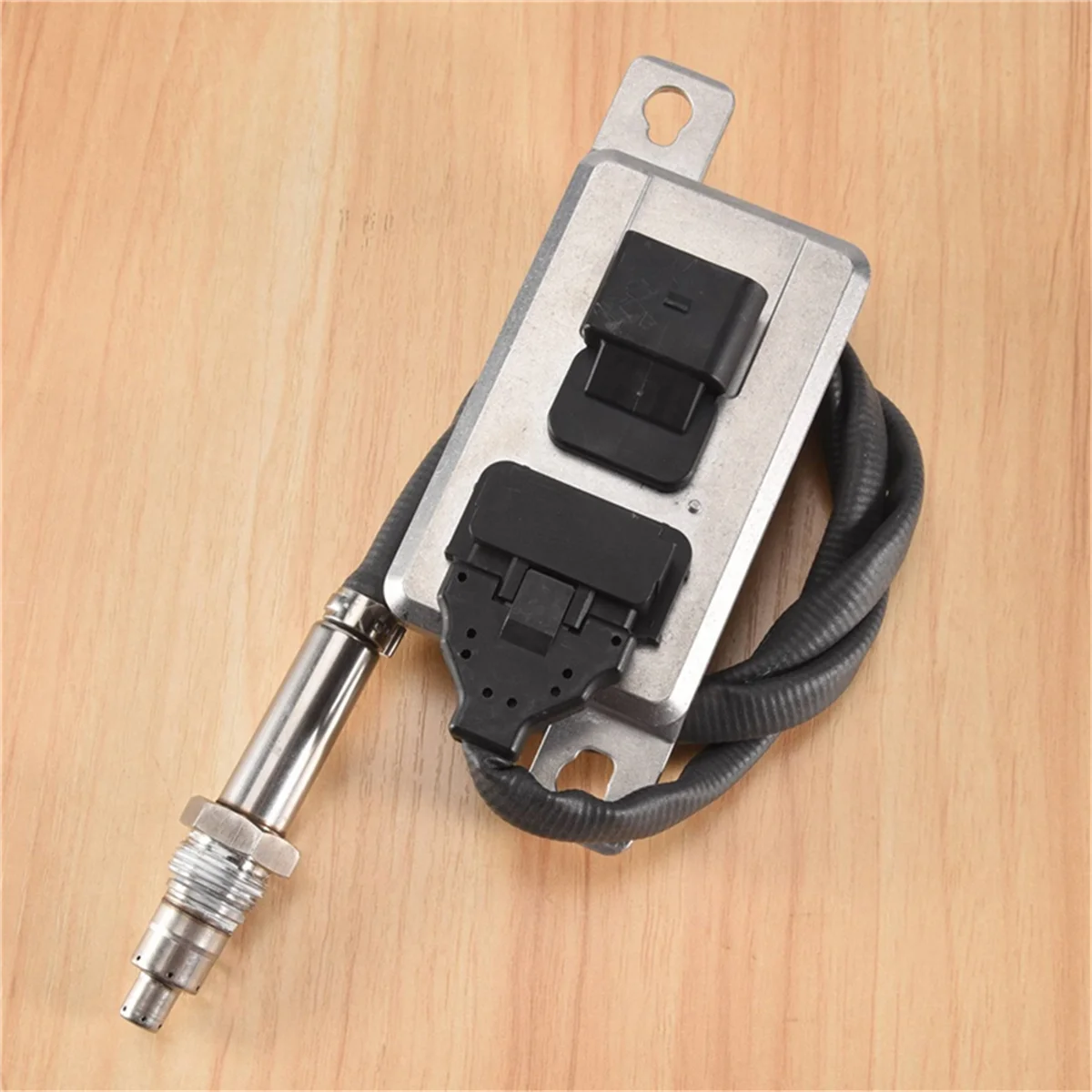 N31R_Для Audi A3 Golf 2003-2008 NOX Датчик оксида азота 06F 907807 F 5WK9-6607 06F 907807 A 06F 907807 Б
N31R_Для Audi A3 Golf 2003-2008 NOX Датчик оксида азота 06F 907807 F 5WK9-6607 06F 907807 A 06F 907807 Б