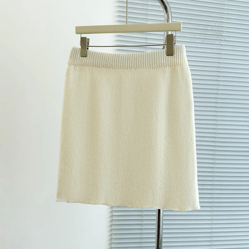 Женская юбка, новые осенне-зимние прямые юбки с высокой талией, трикотажная юбка на бедрах, женские юбки для женщин Faldas 2025 Q1052
Женская юбка, новые осенне-зимние прямые юбки с высокой талией, трикотажная юбка на бедрах, женские юбки для женщин Faldas 2025 Q1052