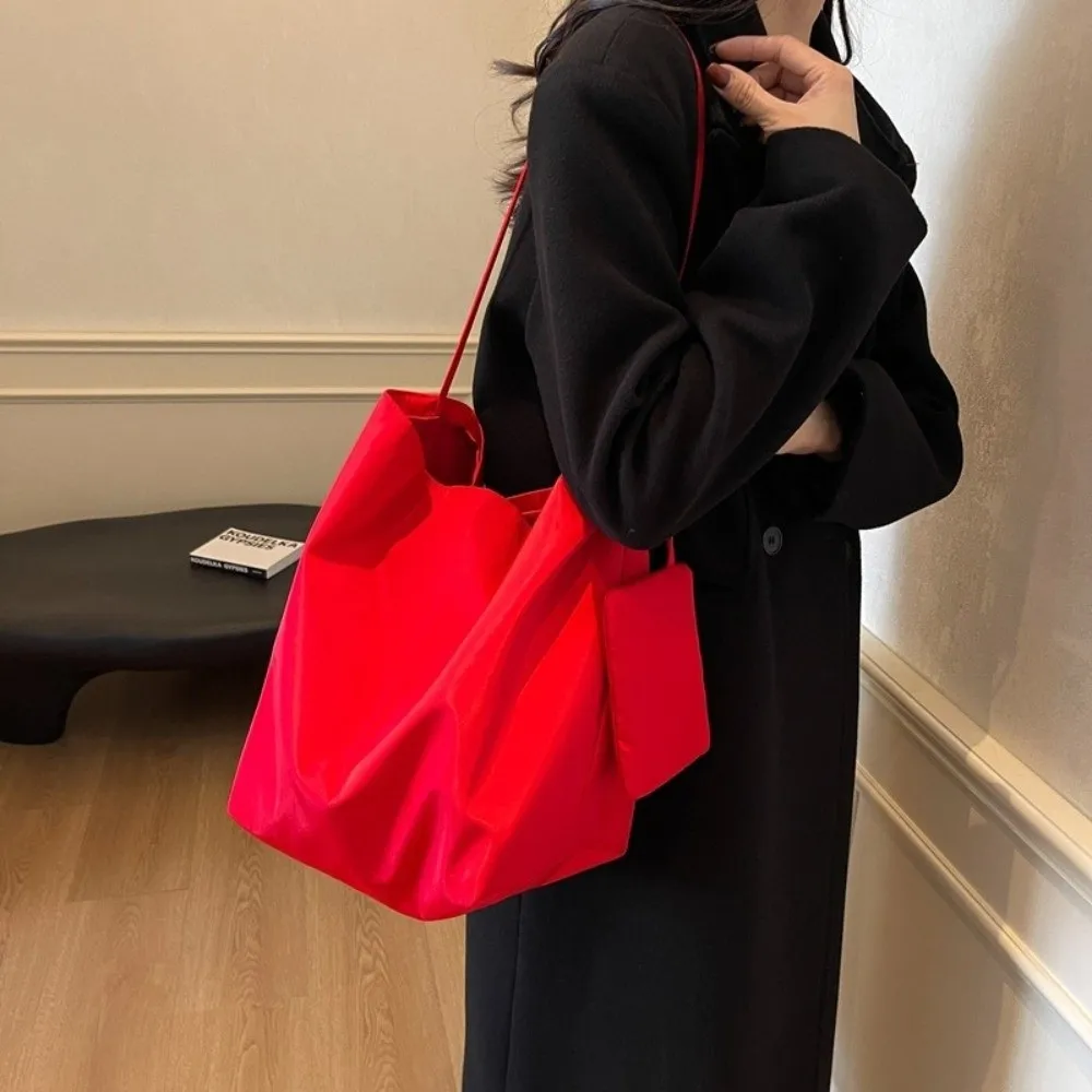 Fashion Solid Color Soft Nylon Shoulder Bag Product Designer Simple Handbag Versatile Large Capacity Tote Bag Product Designer
Fashion Solid Color Soft Nylon Shoulder Bag Product Designer Simple Handbag Versatile Large Capacity Tote Bag Product Designer