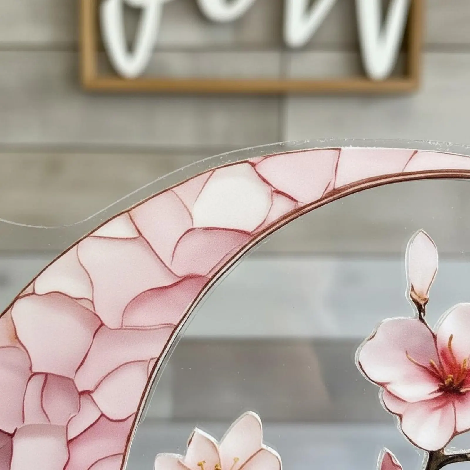 Hanging Window Art Panel Farmhouse Design 2D Flat Printed Sunlight Reflector House Decoration Abrasion Resistant for Garden
Hanging Window Art Panel Farmhouse Design 2D Flat Printed Sunlight Reflector House Decoration Abrasion Resistant for Garden