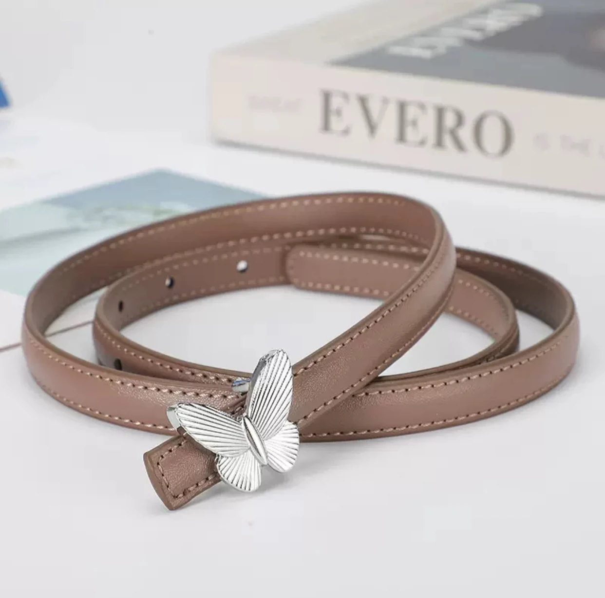 100-110cm * 1.5cm butterfly leather belt women's leather all-purpose slim belt women's high-end feel luxurious fashion belt
100-110cm * 1.5cm butterfly leather belt women's leather all-purpose slim belt women's high-end feel luxurious fashion belt