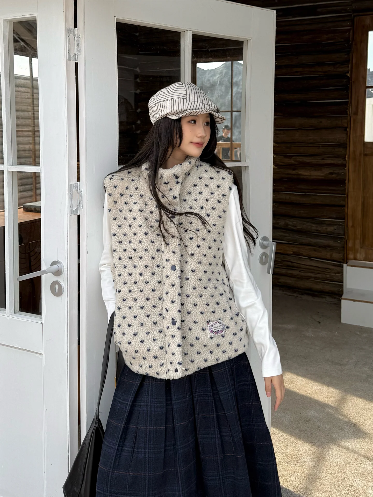 Don Cry Polka Dot Lamb Velvet Cotton Vest Women's Men's Warmth Autumn Winter New Sle High-End Feelings oulder Bared Vest
Don Cry Polka Dot Lamb Velvet Cotton Vest Women's Men's Warmth Autumn Winter New Sle High-End Feelings oulder Bared Vest