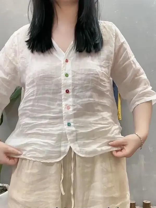 Retro Cotton Linen V-Neck 7/8 Sleeve Shirt Women Summer New Loose Slimming Top Simple Small Shirt Casual Style Loose Fit
Retro Cotton Linen V-Neck 7/8 Sleeve Shirt Women Summer New Loose Slimming Top Simple Small Shirt Casual Style Loose Fit