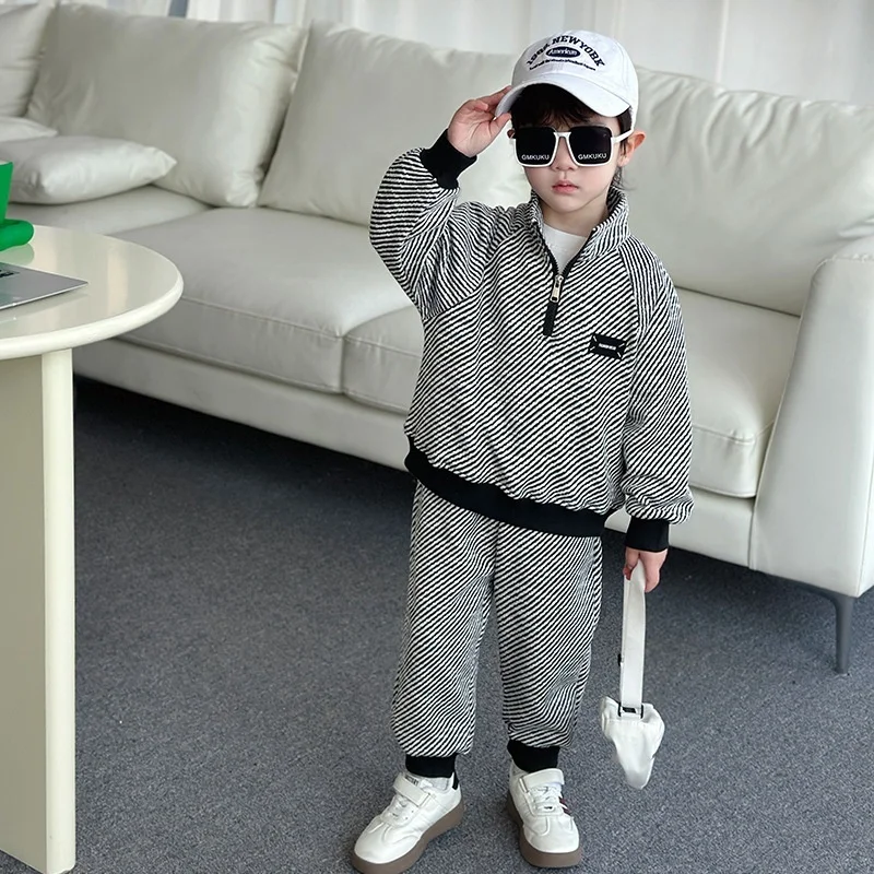 Children's Spring and Autumn Slant Stripe Set 2025 Spring New Style Korean Edition Handsome 2-piece/Set Children's Clothing
Children's Spring and Autumn Slant Stripe Set 2025 Spring New Style Korean Edition Handsome 2-piece/Set Children's Clothing
